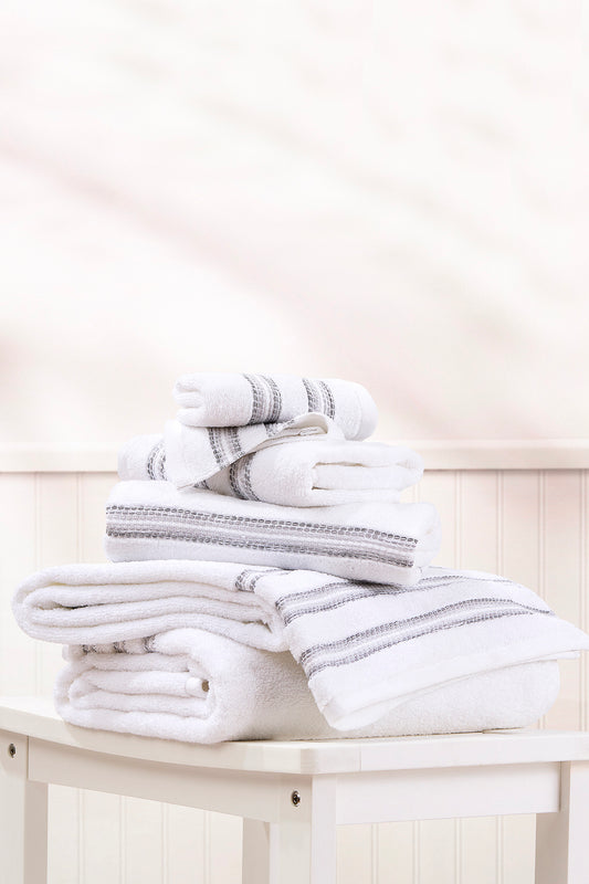 Marla Border 6-Piece Towel Set: The Trendy Towel